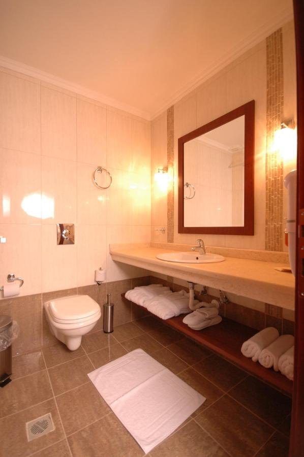 4 Epoxes Hotel Spa Káto Loutrákion الغرفة الصورة